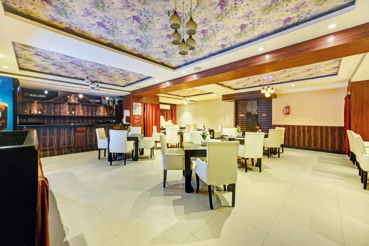 מלון בובנשוואר Townhouse Oak Pentagon Residency מראה חיצוני תמונה