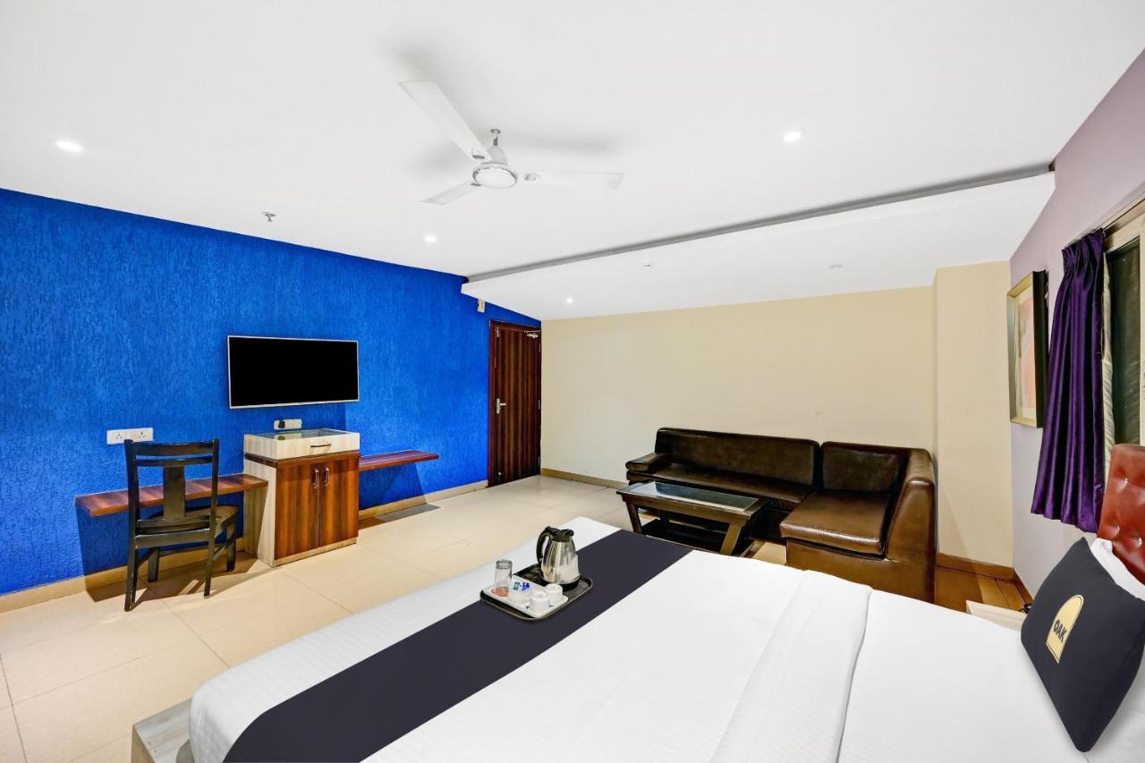 מלון בובנשוואר Townhouse Oak Pentagon Residency מראה חיצוני תמונה