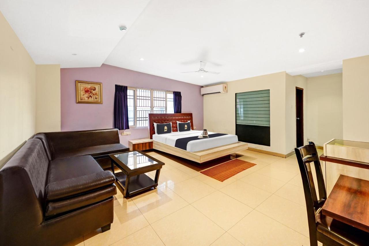 מלון בובנשוואר Townhouse Oak Pentagon Residency מראה חיצוני תמונה