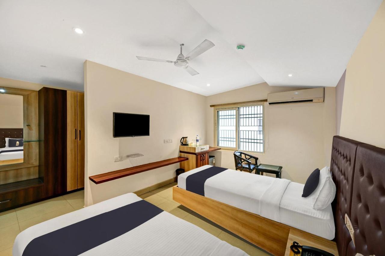 מלון בובנשוואר Townhouse Oak Pentagon Residency מראה חיצוני תמונה