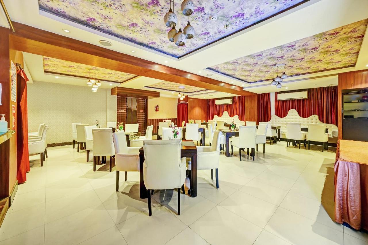 מלון בובנשוואר Townhouse Oak Pentagon Residency מראה חיצוני תמונה